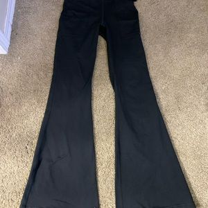 AERIE OFFLINE HIP HUGGER FLARE LEGGINGS / YOGA PANTS + SHORT INSEAM
